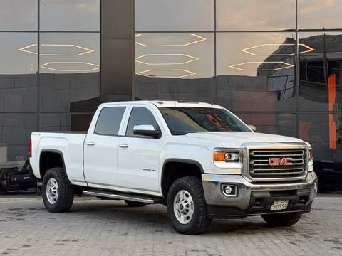Used ⁦GMC Sierra III (K2XX) Facelift, 6.2 l, 2015⁩ in Kuwait, Al Farwānīyah by ALSALEEM MOTORS, White color.  | AUTO.AE | Listing #289730