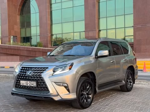 مستعملة ⁦Lexus GX 460 فيس ليفت الثاني 2، 4.6 l، 2021⁩ في في الكويت, الفروانية من MARBEYA MOTORS، اللون رمادي.  | AUTO.AE | إعلان #286757