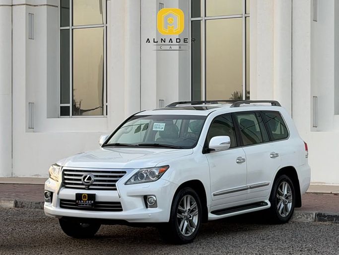 Подержанный ⁦Lexus LX 570 III Рестайлинг, 5.7 л, 2013⁩ в Кувейт, Аль-Фарванийя от ALNADER CAR Белый цвет.  | AUTO.AE | Объявление #287235