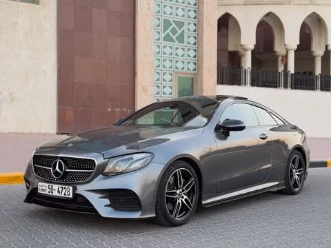 مستعملة ⁦Mercedes-Benz E-Class AMG 53 AMG V (W213)، 3.0 l، 2020⁩ في في الكويت, الفروانية من MARBEYA MOTORS، اللون رمادي.  | AUTO.AE | إعلان #286783