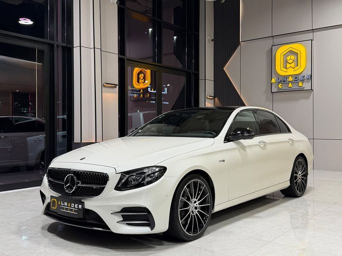 Used ⁦Mercedes-Benz E-Class AMG 43 AMG V (W213), 3.0 l, 2018⁩ in Kuwait, Al Farwānīyah by ALNADER CAR, White color.  | AUTO.AE | Listing #287227