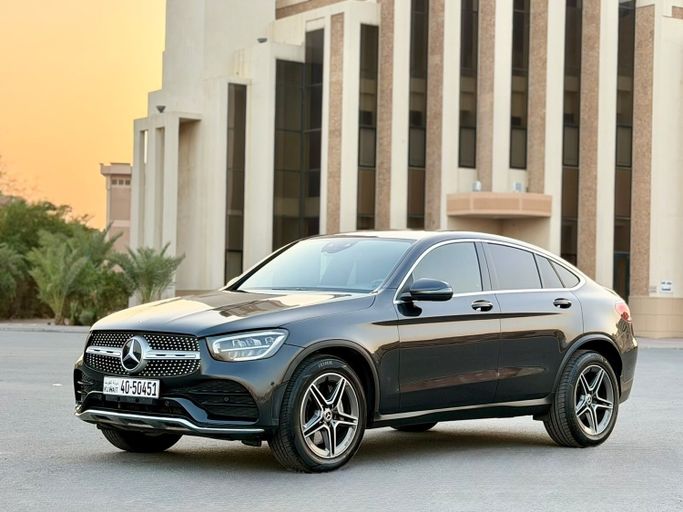 مستعملة ⁦Mercedes-Benz GLC Coupe 200 I (C253) فيس ليفت، 2.0 l، 2020⁩ في في الكويت, الفروانية من EYAD MOTORS، اللون أسود.  | AUTO.AE | إعلان #289455