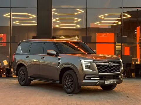 مستعملة ⁦Nissan Patrol سابعاً (Y63)، 3.8 l، 2025⁩ في في الكويت, الفروانية من ALSALEEM MOTORS، اللون بني.  | AUTO.AE | إعلان #289698