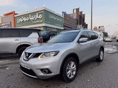 Used ⁦Nissan X-Trail III (T32), 2.0 l, 2017⁩ in Kuwait, Al Farwānīyah by MARBEYA MOTORS, Silver color.  | AUTO.AE | Listing #286717