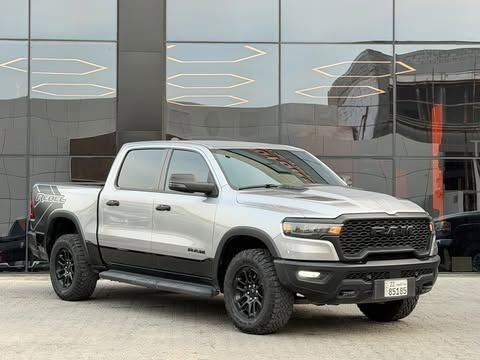 Used ⁦RAM 1500 V Facelift, 3.0 l, 2025⁩ in Kuwait, Al Farwānīyah by ALSALEEM MOTORS, Silver color.  | AUTO.AE | Listing #289319