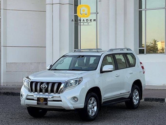 Подержанный ⁦Toyota Land Cruiser Prado 150 Series Рестайлинг 1, 3.5 л, 2017⁩ в Кувейт, Аль-Фарванийя от ALNADER CAR Белый цвет.  | AUTO.AE | Объявление #287501
