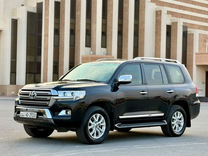 Подержанный ⁦Toyota Land Cruiser 200 Series Рестайлинг 2, 4.6 л, 2016⁩ в Кувейт, Аль-Фарванийя от EYAD MOTORS Черный цвет.  | AUTO.AE | Объявление #288886