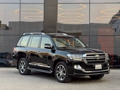 Подержанный ⁦Toyota Land Cruiser 200 Series Рестайлинг 2, 4.5 л, 2020⁩ в Кувейт, Аль-Фарванийя от ALSALEEM MOTORS Черный цвет.  | AUTO.AE | Объявление #289471