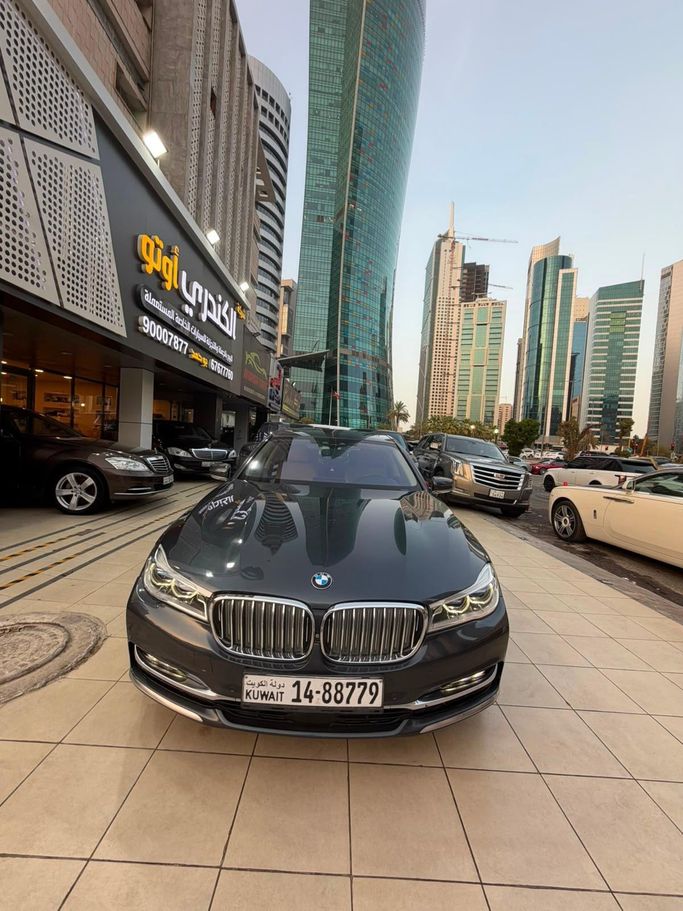 Подержанный ⁦BMW 7 Series 750Li xDrive VI (G11/G12), 4.4 л, 2016⁩ в Кувейт, Кувейт-Сити от ALKANDARI AUTO Черный цвет. GCC | AUTO.AE | Объявление #290497