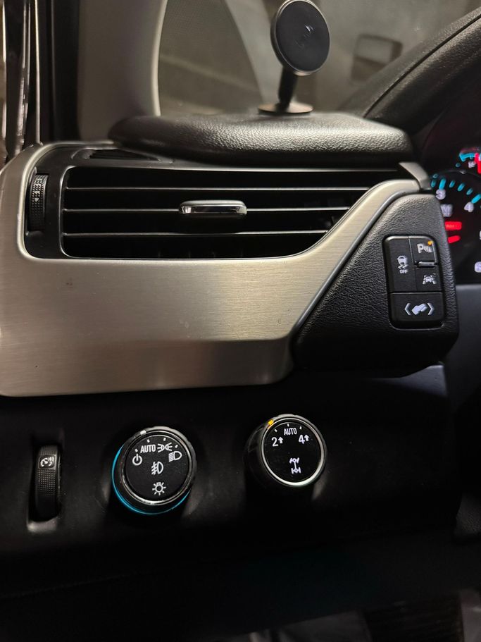 مستعملة GMC Yukon IV (GMT K2UG)، 5.3 لتر، 2017 في الكويت، مدينة الكويت من MANART ALNAHRIN، اللون أسود.  | AUTO.AE | إعلان #295685 — صورة 10 من 13