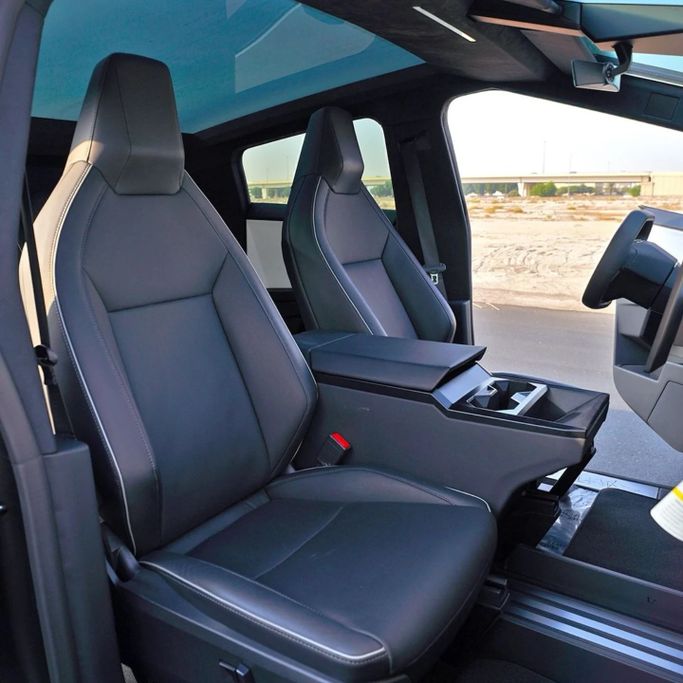 Used Tesla Cybertruck Cyberbeast, 2024 in Kuwait, Kuwait City by LEGEND CARS, Grey color. American Specs | AUTO.AE | Listing #295980 — photo 13 of 14