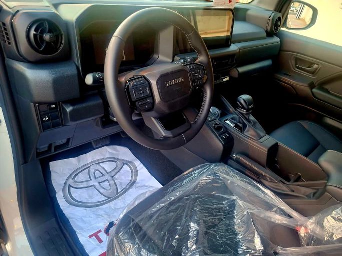 جديدة Toyota Land Cruiser FJ، 2.7 لتر، 2027 في الكويت، مدينة الكويت من LEGEND CARS، اللون أبيض.  | AUTO.AE | إعلان #295965 — صورة 11 من 11