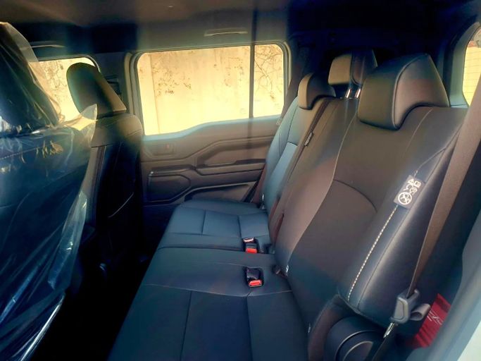 جديدة Toyota Land Cruiser FJ، 2.7 لتر، 2027 في الكويت، مدينة الكويت من LEGEND CARS، اللون أبيض.  | AUTO.AE | إعلان #295965 — صورة 10 من 11