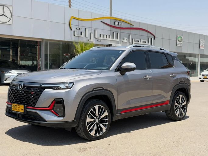 مستعملة Changan CS35PLUS أنا فيس ليفت, 1.4 l, 2026 في في عمان, البريمي من معرض الصحراء للسيارات ، اللون أبيض.  | AUTO.AE | إعلان #283028