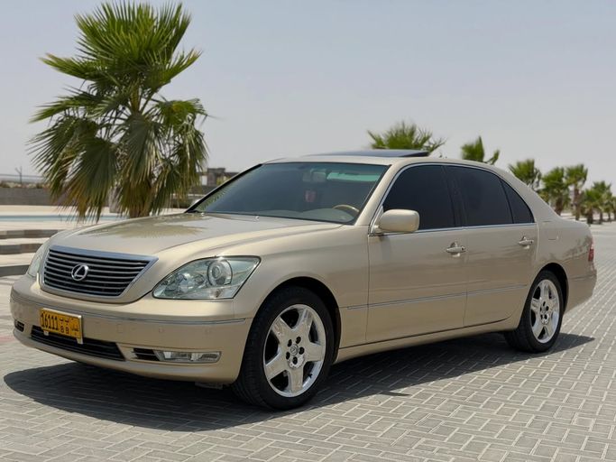 Used Lexus LS 430 III Facelift, 4.3 l, 2006 in Oman, Al Buraymī by معرض الصحراء للسيارات , Tan color.  | AUTO.AE | Listing #283020