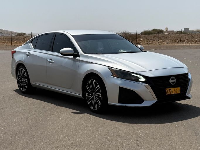 Подержанный ⁦Nissan Altima VI (L34), 2.5 л, 2020⁩ в Оман, Аль-Бурайми от معرض العيسائي للسيارات Серебристый цвет. Other | AUTO.AE | Объявление #284091