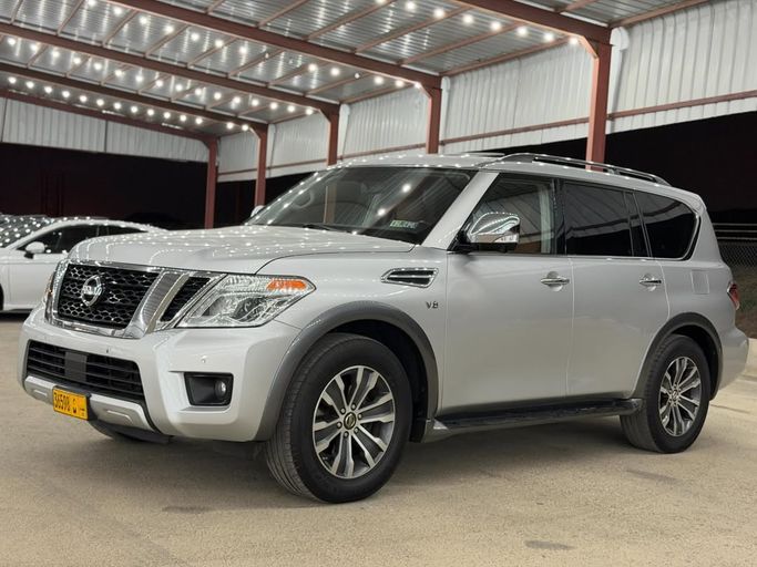 مستعملة Nissan Armada ثانياً, 5.6 l, 2019 في في عمان, البريمي من معرض الصحراء للسيارات ، اللون فضي.  | AUTO.AE | إعلان #283162