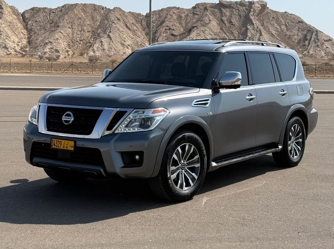 مستعملة Nissan Armada ثانياً, 5.6 l, 2018 في في عمان, البريمي من معرض العيسائي للسيارات، اللون رمادي. مواصفات الخليج | AUTO.AE | إعلان #283937