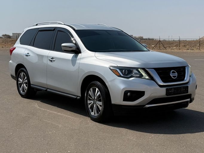 Подержанный ⁦Nissan Pathfinder IV Рестайлинг, 3.5 л, 2019⁩ в Оман, Аль-Бурайми от معرض العيسائي للسيارات Белый цвет. GCC | AUTO.AE | Объявление #284415