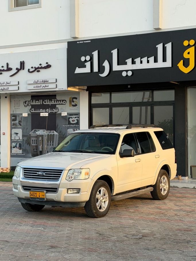 Подержанный Ford Explorer IV, 4.0 л, 2010 в Оман, Барка’ от AL EMLAQ CARS Белый цвет.  | AUTO.AE | Объявление #256725