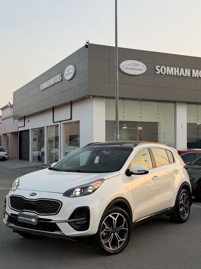 Подержанный Kia Sportage IV Рестайлинг, 1.6 л, 2020 в Оман, Барка’ от SOMHAN MOTORS Белый цвет. GCC | AUTO.AE | Объявление #255105