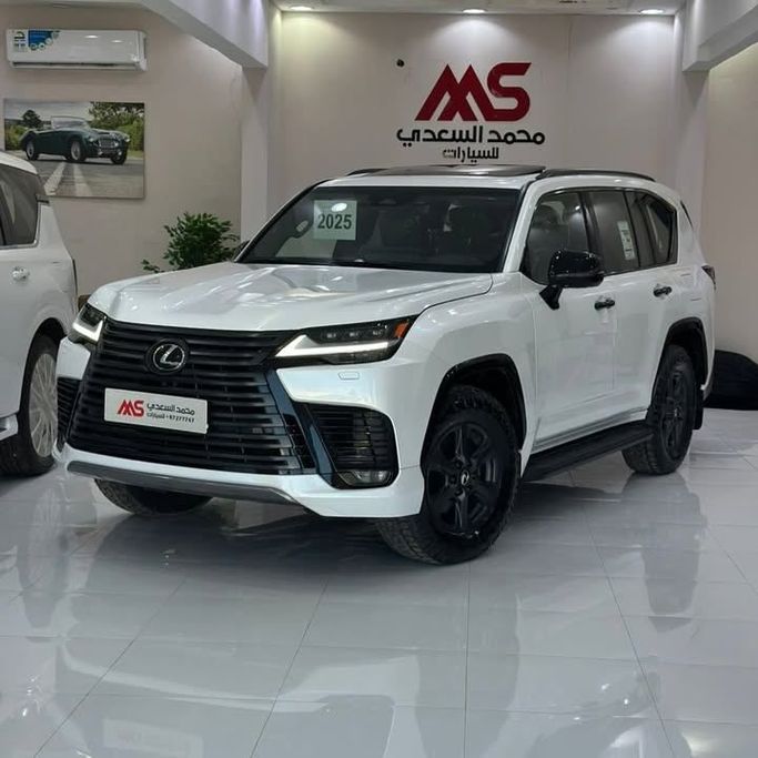 جديدة Lexus LX 600 رابعاً, 3.4 l, 2025 في في عمان, بركاء من MOHAMAD AL SAADI CAR SHOWROOM، اللون أبيض. مواصفات الخليج | AUTO.AE | إعلان #251660