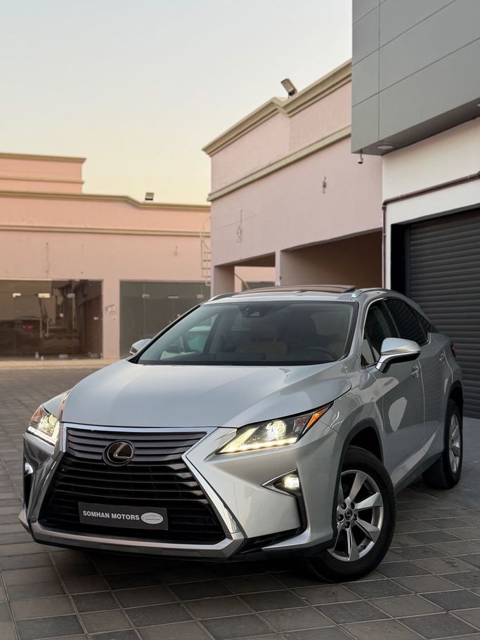 مستعملة Lexus RX 350 رابعاً, 3.5 l, 2019 في في عمان, بركاء من SOMHAN MOTORS، اللون فضي. مواصفات الخليج | AUTO.AE | إعلان #255095