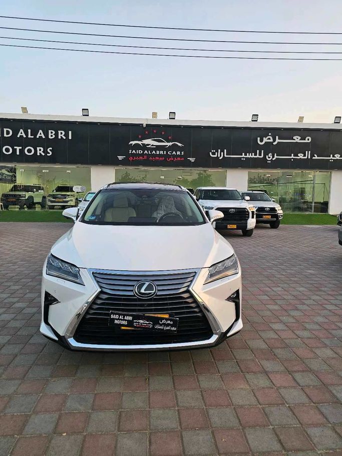 مستعملة Lexus RX 350 رابعاً, 3.5 l, 2019 في في عمان, بركاء من SAID AL ABRI CARS، اللون أبيض.  | AUTO.AE | إعلان #255195