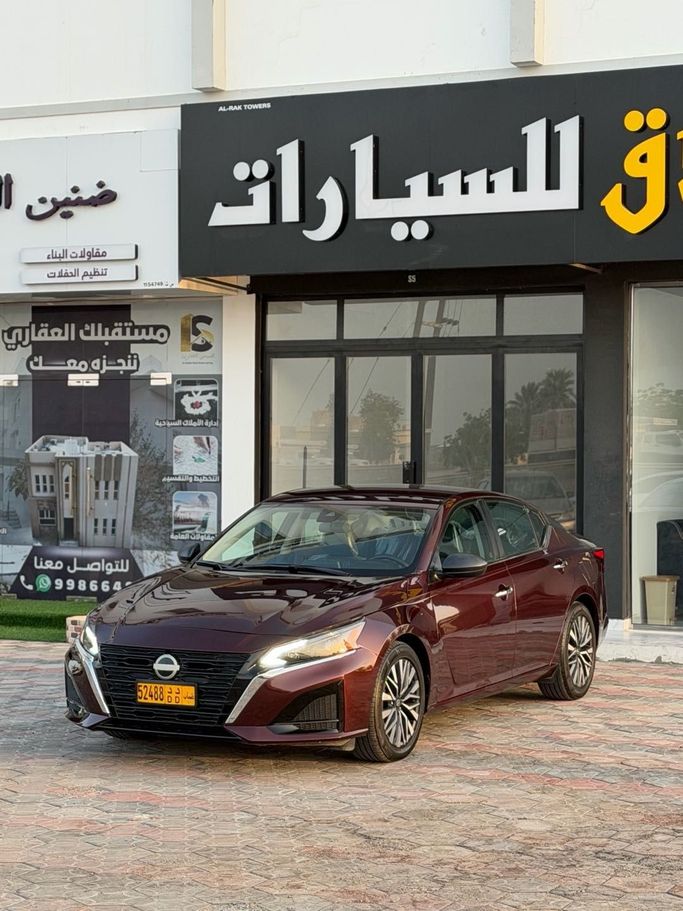 Подержанный Nissan Altima VI (L34) Рестайлинг, 2.5 л, 2024 в Оман, Барка’ от AL EMLAQ CARS Тёмно-бордовый цвет.  | AUTO.AE | Объявление #256395