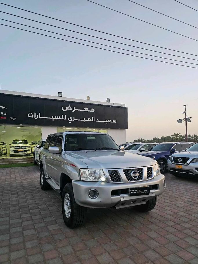 Подержанный Nissan Patrol V (Y61) Рестайлинг, 4.8 л, 2017 в Оман, Барка’ от SAID AL ABRI CARS Серебристый цвет. GCC | AUTO.AE | Объявление #255251