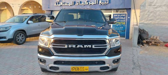 مستعملة RAM 1500 Quad Cab eTorque V, 5.7 l, 2020 في في عمان, بركاء من ABU NEBRAS AL FARSI، اللون أسود. مواصفات الخليج | AUTO.AE | إعلان #254999