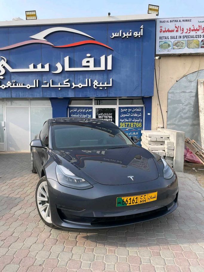 مستعملة Tesla Model 3 Standart Plus I, 2023 في في عمان, بركاء من ABU NEBRAS AL FARSI، اللون رمادي. مواصفات الخليج | AUTO.AE | إعلان #255029