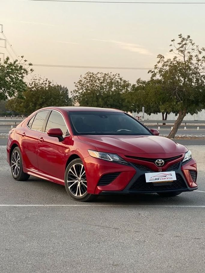Подержанный Toyota Camry VIII (XV70), 2.5 л, 2020 в Оман, Барка’ от SS CARS Красный цвет. GCC | AUTO.AE | Объявление #252993