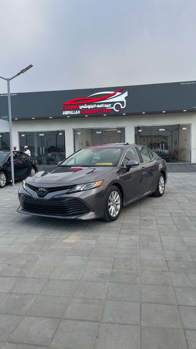 Подержанный Toyota Camry VIII (XV70) Рестайлинг, 2.5 л, 2020 в Оман, Барка’ от ABDULLA AL BALUSHI CARS Серый цвет. GCC | AUTO.AE | Объявление #255379