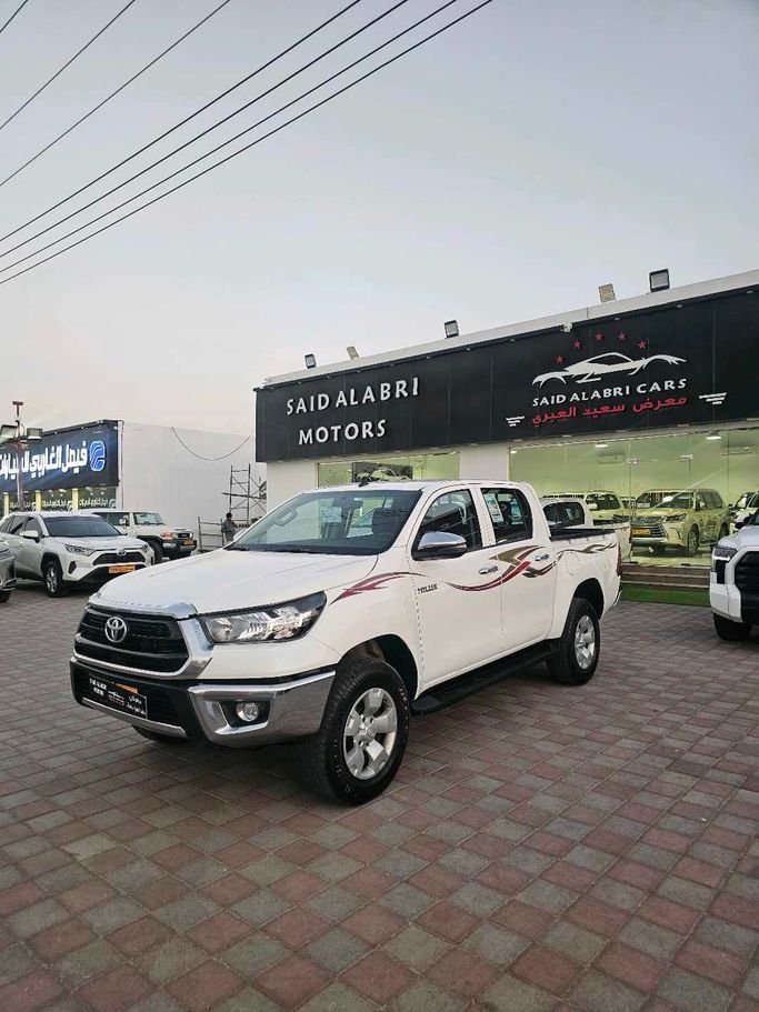 Подержанный Toyota Hilux VIII, 2.8 л, 2025 в Оман, Барка’ от SAID AL ABRI CARS Белый цвет. GCC | AUTO.AE | Объявление #255238