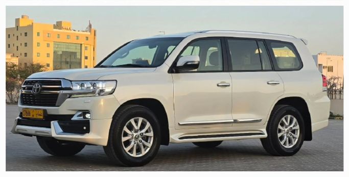 Подержанный Toyota Land Cruiser 200 Series Рестайлинг 2, 4.6 л, 2019 в Оман, Барка’ от AL SUBHI SHOWROOM Белый цвет. Other | AUTO.AE | Объявление #255271