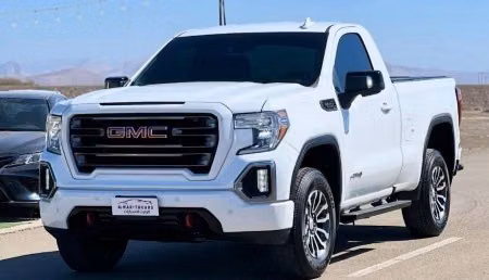 Подержанный ⁦GMC Sierra IV (K2XX), 5.3 л, 2022⁩ в Оман, ‘Ибри от الوارث للسيارات Белый цвет. GCC | AUTO.AE | Объявление #286876