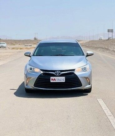 مستعملة ⁦Toyota Camry عملية فيس ليفت VII (XV50)، 2.5 l، 2017⁩ في في عمان, عبري من الوارث للسيارات، اللون فضي. مواصفات الخليج | AUTO.AE | إعلان #288251