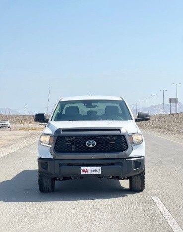 Used ⁦Toyota Tundra II Facelift, 5.7 l, 2019⁩ in Oman, ‘Ibrī by الوارث للسيارات, White color. GCC Specs | AUTO.AE | Listing #288206