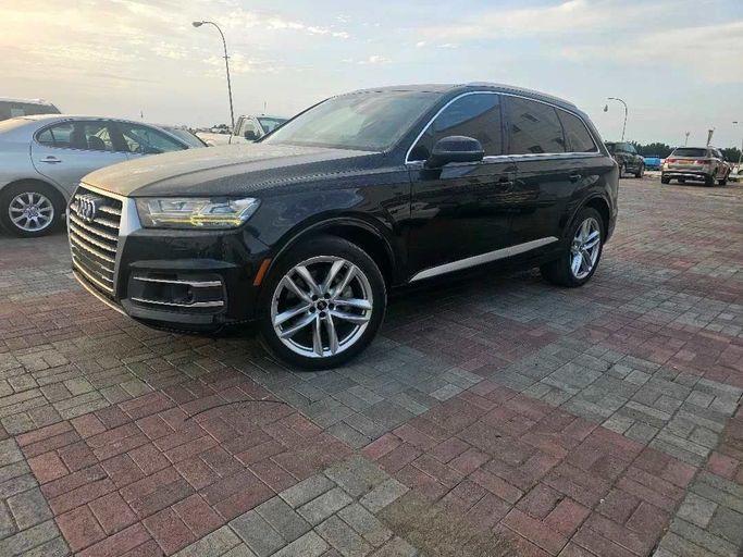 مستعملة Audi Q7 55 TFSI II (4M), 3.0 l, 2018 في في عمان, المسكات عنب طيب الشذا من MUSCAT MOTORS، اللون أسود. مواصفات الخليج | AUTO.AE | إعلان #252277