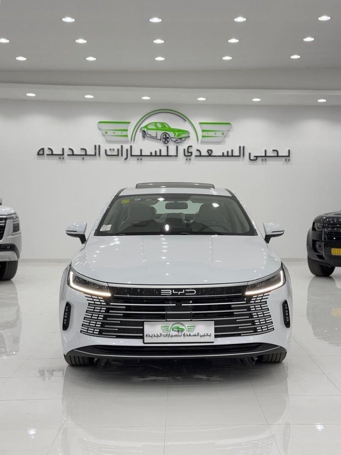 جديدة BYD Destroyer 05, 1.5 l, 2025 في في عمان, المسكات عنب طيب الشذا من YAHYA AL SAADI، اللون أبيض.  | AUTO.AE | إعلان #251809