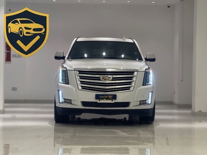 Подержанный Cadillac Escalade IV (K2XL), 6.2 л, 2018 в Оман, Маскат от Damin Motors Белый цвет.  | AUTO.AE | Объявление #255532