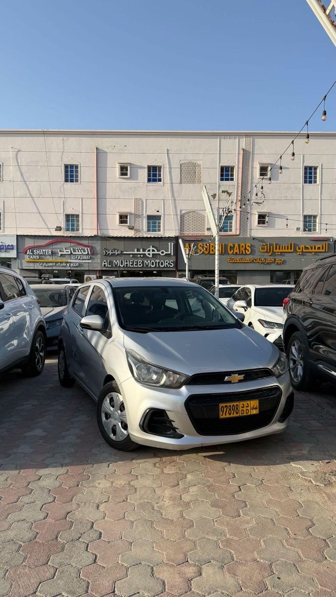 مستعملة Chevrolet Spark فيس ليفت IV, 1.0 l, 2018 في في عمان, المسكات عنب طيب الشذا من AL MUHEEB MOTORS، اللون فضي. المواصفات الكورية | AUTO.AE | إعلان #251780