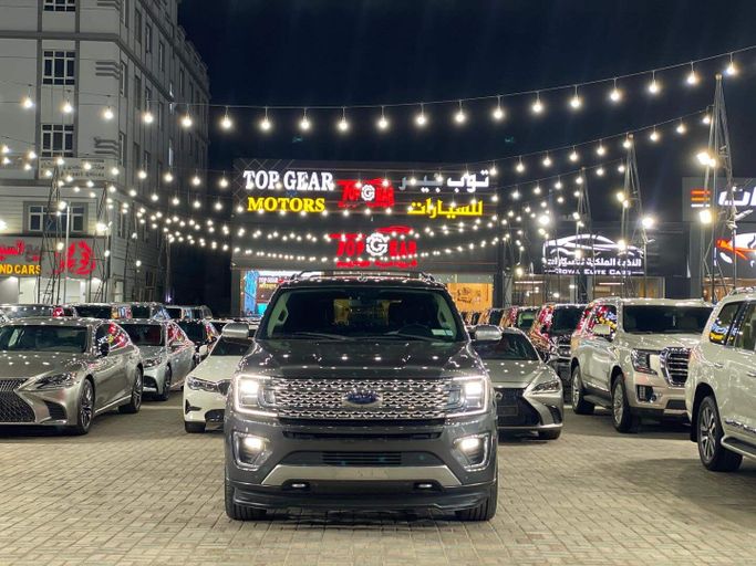 Подержанный Ford Expedition IV, 3.5 л, 2019 в Оман, Маскат от TOP GEAR MOTORS Серый цвет.  | AUTO.AE | Объявление #250933