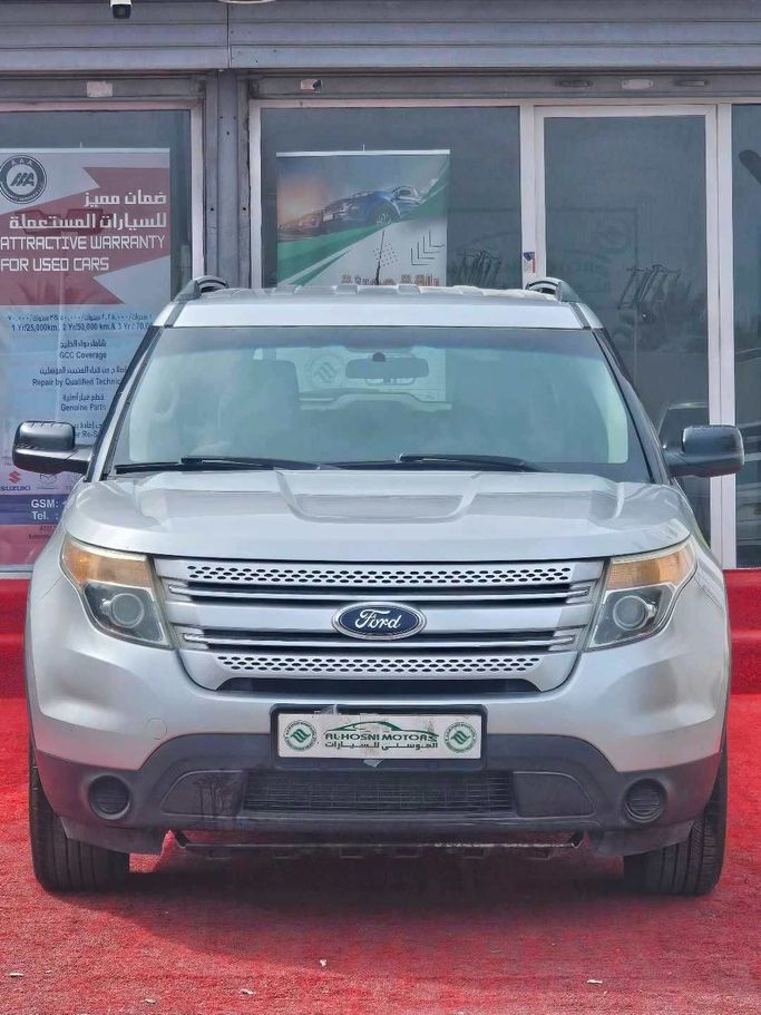 مستعملة Ford Explorer V, 3.5 l, 2013 في في عمان, المسكات عنب طيب الشذا من AL HOSNI MOTORS، اللون فضي. المواصفات الأمريكية | AUTO.AE | إعلان #251462