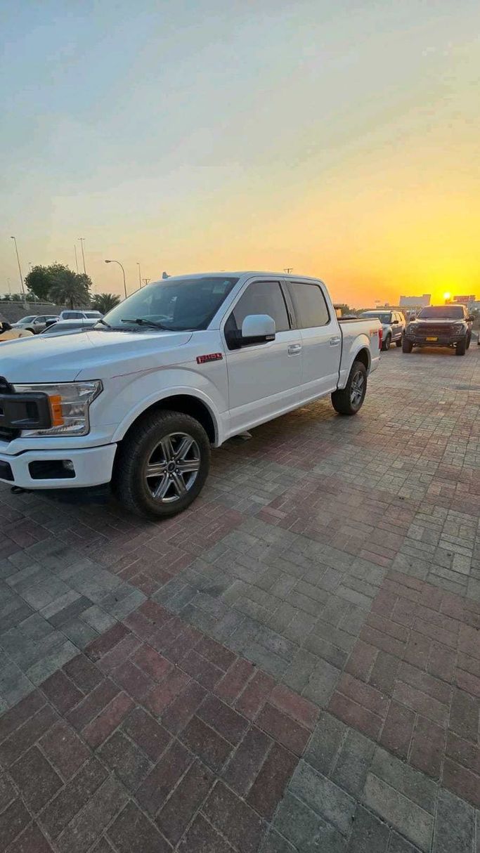 مستعملة Ford F-150 تجميل الوجه الثالث عشر, 3.5 l, 2018 في في عمان, المسكات عنب طيب الشذا من MUSCAT MOTORS، اللون أبيض. مواصفات الخليج | AUTO.AE | إعلان #252270