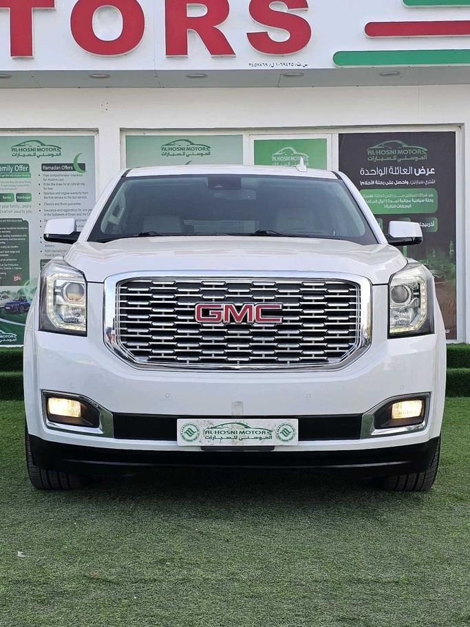 مستعملة GMC Yukon IV (GMT K2UG), 6.2 l, 2020 في في عمان, المسكات عنب طيب الشذا من AL HOSNI MOTORS، اللون أبيض.  | AUTO.AE | إعلان #251277