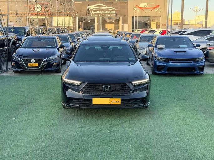 مستعملة Honda Accord حادي عشر, 2.0 l, 2025 في في عمان, المسكات عنب طيب الشذا من ROYAL ELITE CARS، اللون أسود. مواصفات الخليج | AUTO.AE | إعلان #250179