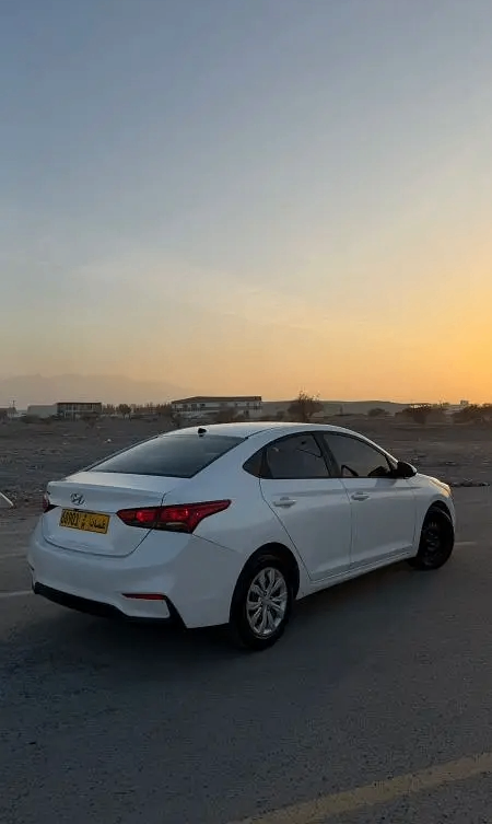 Used Hyundai Accent V Facelift, 1.6 l, 2020 in UAE by Al Dhabi Motors, White color. American Specs | AUTO.AE