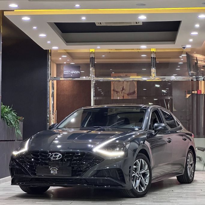 مستعملة Hyundai Sonata ثامناً (DN8), 2.5 l, 2023 في في عمان, المسكات عنب طيب الشذا من MASTER CARS، اللون رمادي.  | AUTO.AE | إعلان #255177